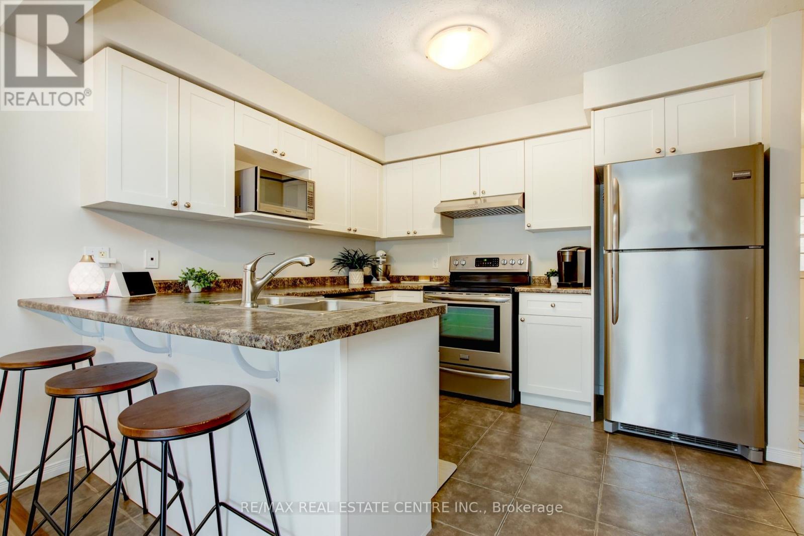 50 - 31 Schroder Crescent, Guelph, Ontario  N1E 7M6 - Photo 7 - X12979404