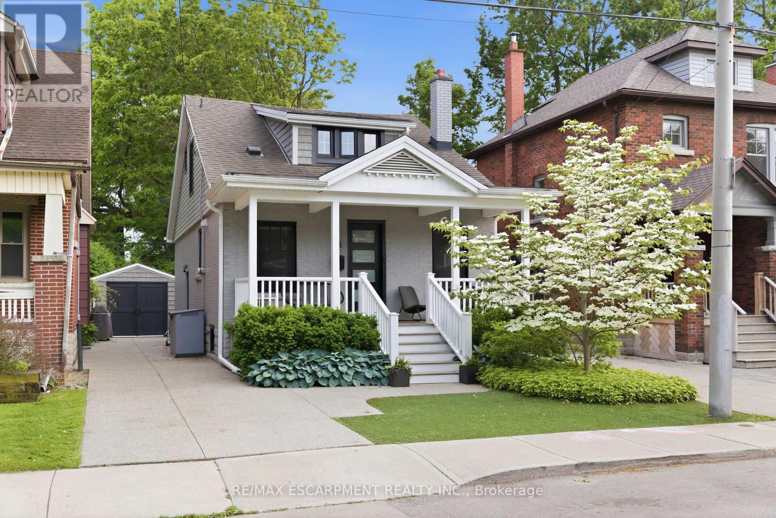 73 Arkell Street, Hamilton, Ontario  L8S 1N6 - Photo 2 - X12979580