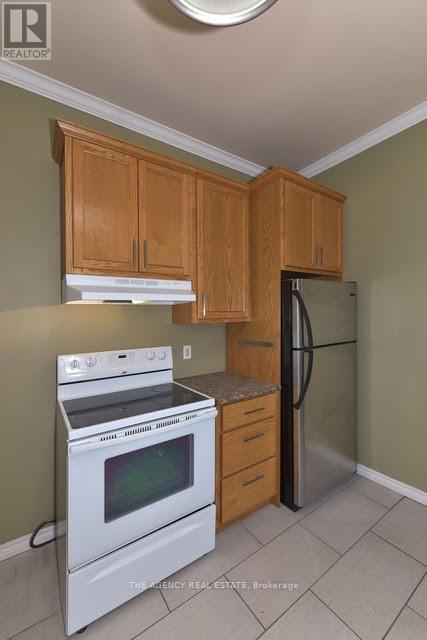 870 Queens Avenue, London East, Ontario  N5W 3H6 - Photo 9 - X12979630