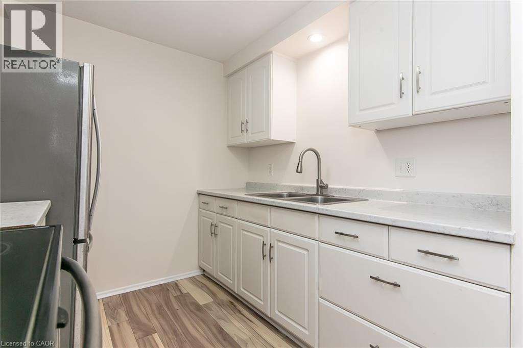 279 Sandowne Drive Unit# 7, Waterloo, Ontario N2K 2C1 - Photo 18 - 40805811