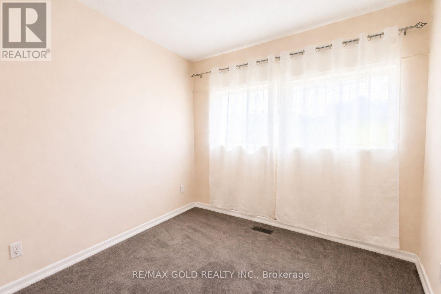 7681 Redstone Road, Mississauga, Ontario  L4T 2B7 - Photo 16 - W12979418