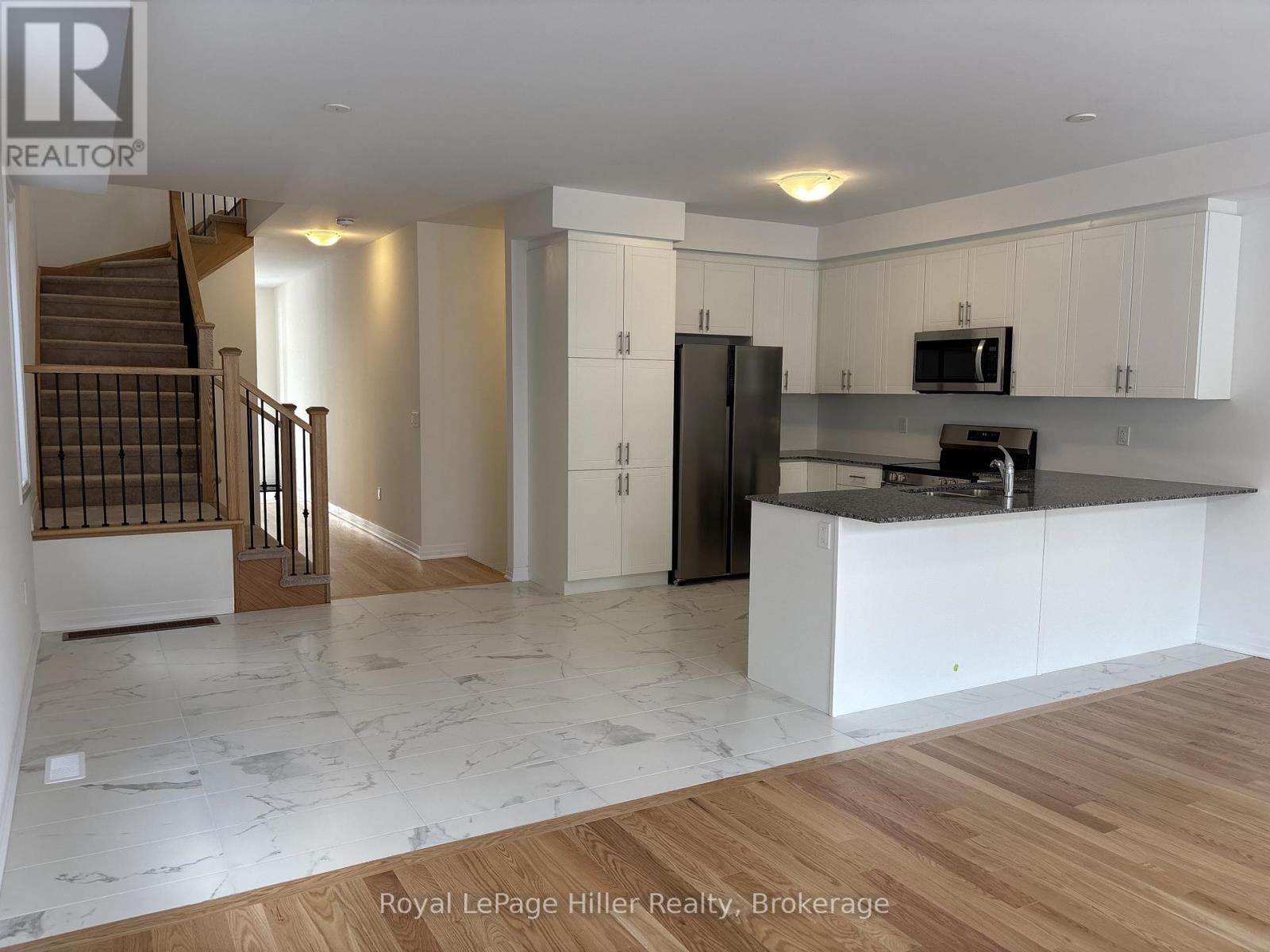 105 Manuel Street, Stratford, Ontario  N5A 0M1 - Photo 3 - X12979608