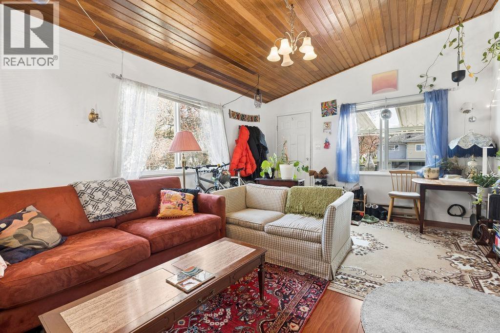 3708 Dumfries Street, Vancouver, British Columbia  V5N 3S7 - Photo 18 - R3109429