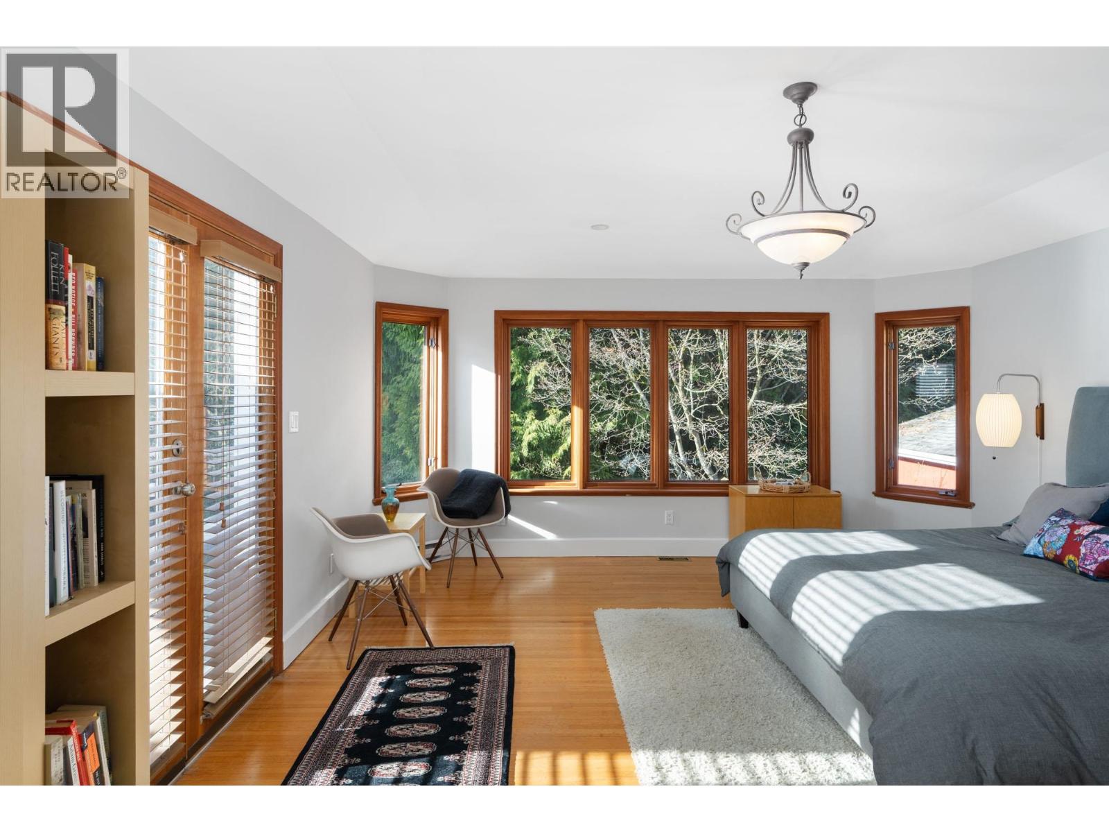 956 Belvista Crescent, North Vancouver, British Columbia  V7R 2B4 - Photo 19 - R3109444