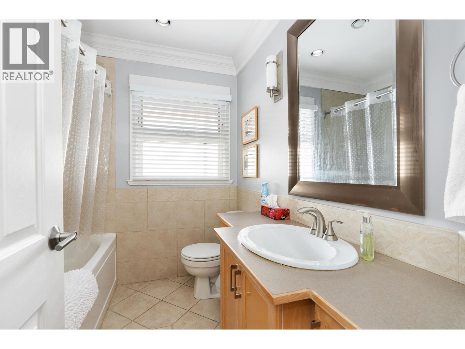 956 Belvista Crescent, North Vancouver, British Columbia  V7R 2B4 - Photo 22 - R3109444