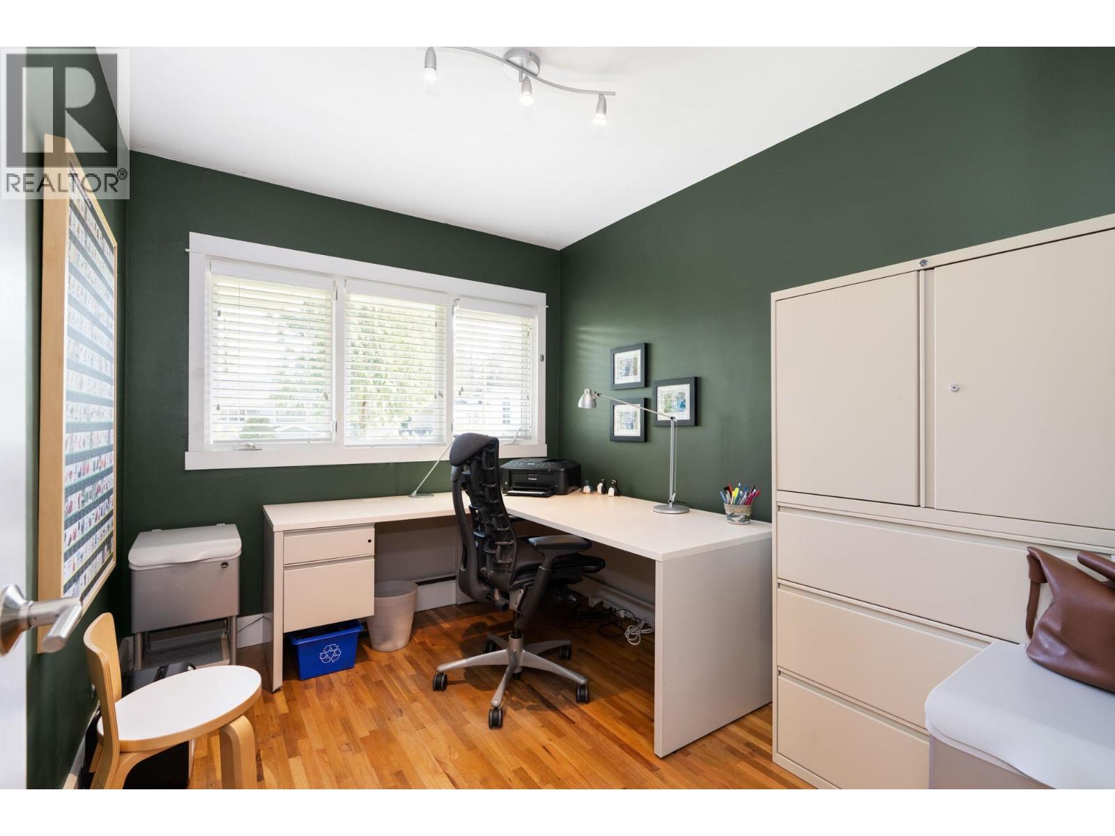 956 Belvista Crescent, North Vancouver, British Columbia  V7R 2B4 - Photo 23 - R3109444