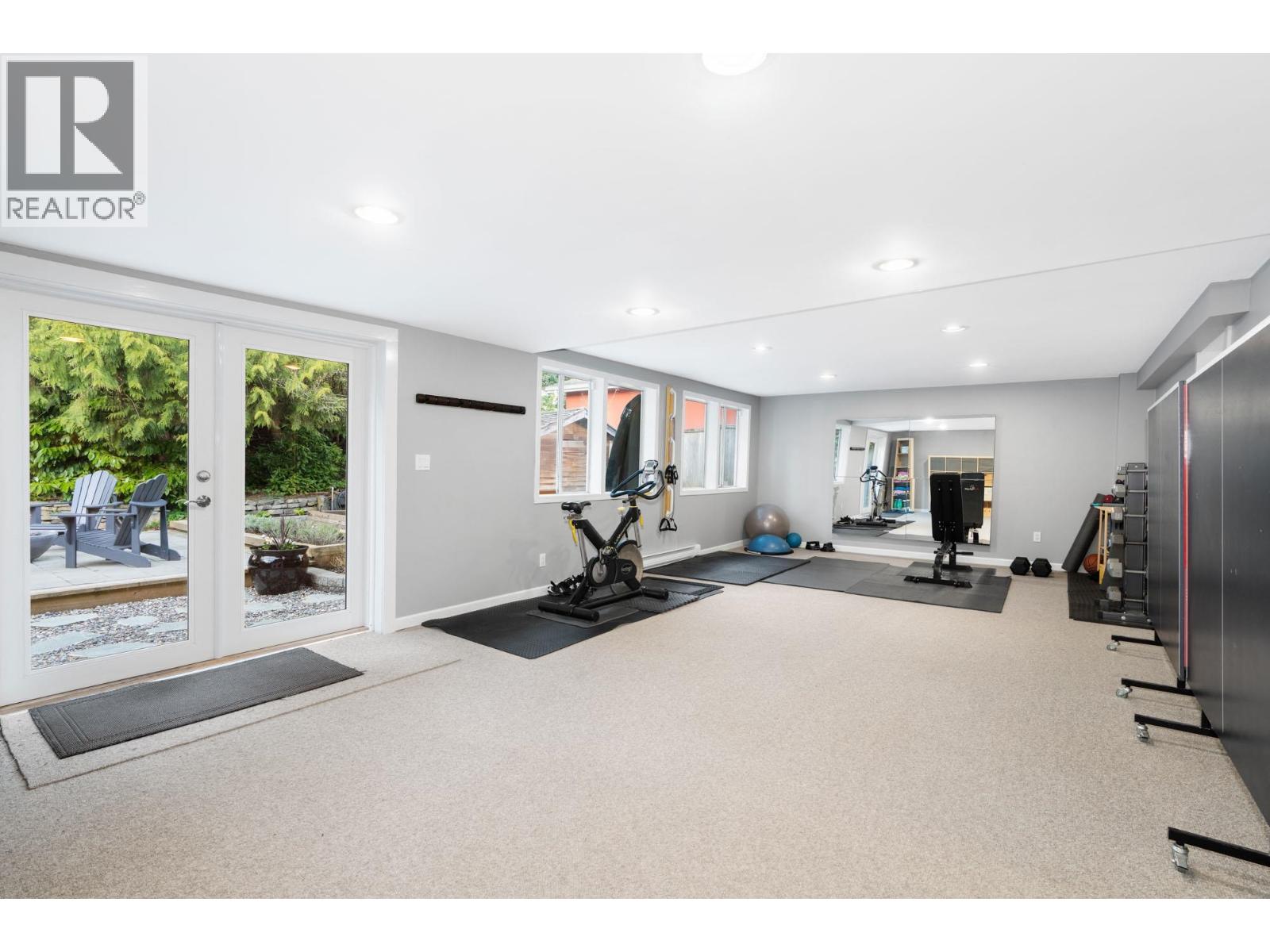 956 Belvista Crescent, North Vancouver, British Columbia  V7R 2B4 - Photo 24 - R3109444