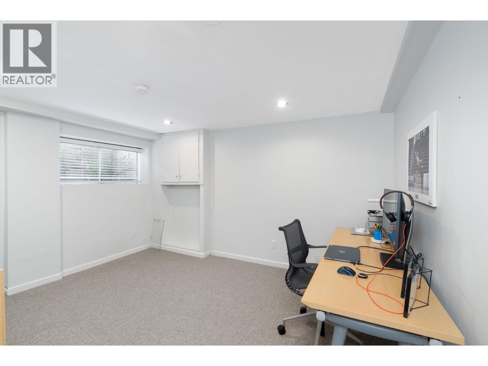 956 Belvista Crescent, North Vancouver, British Columbia  V7R 2B4 - Photo 28 - R3109444