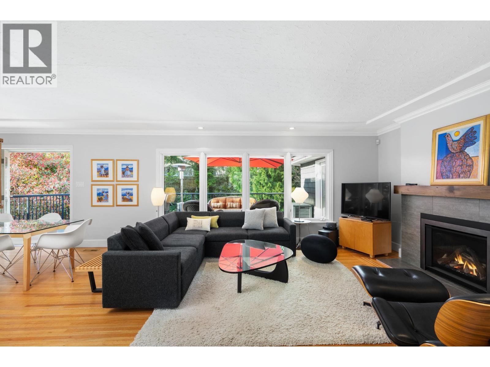 956 Belvista Crescent, North Vancouver, British Columbia  V7R 2B4 - Photo 5 - R3109444