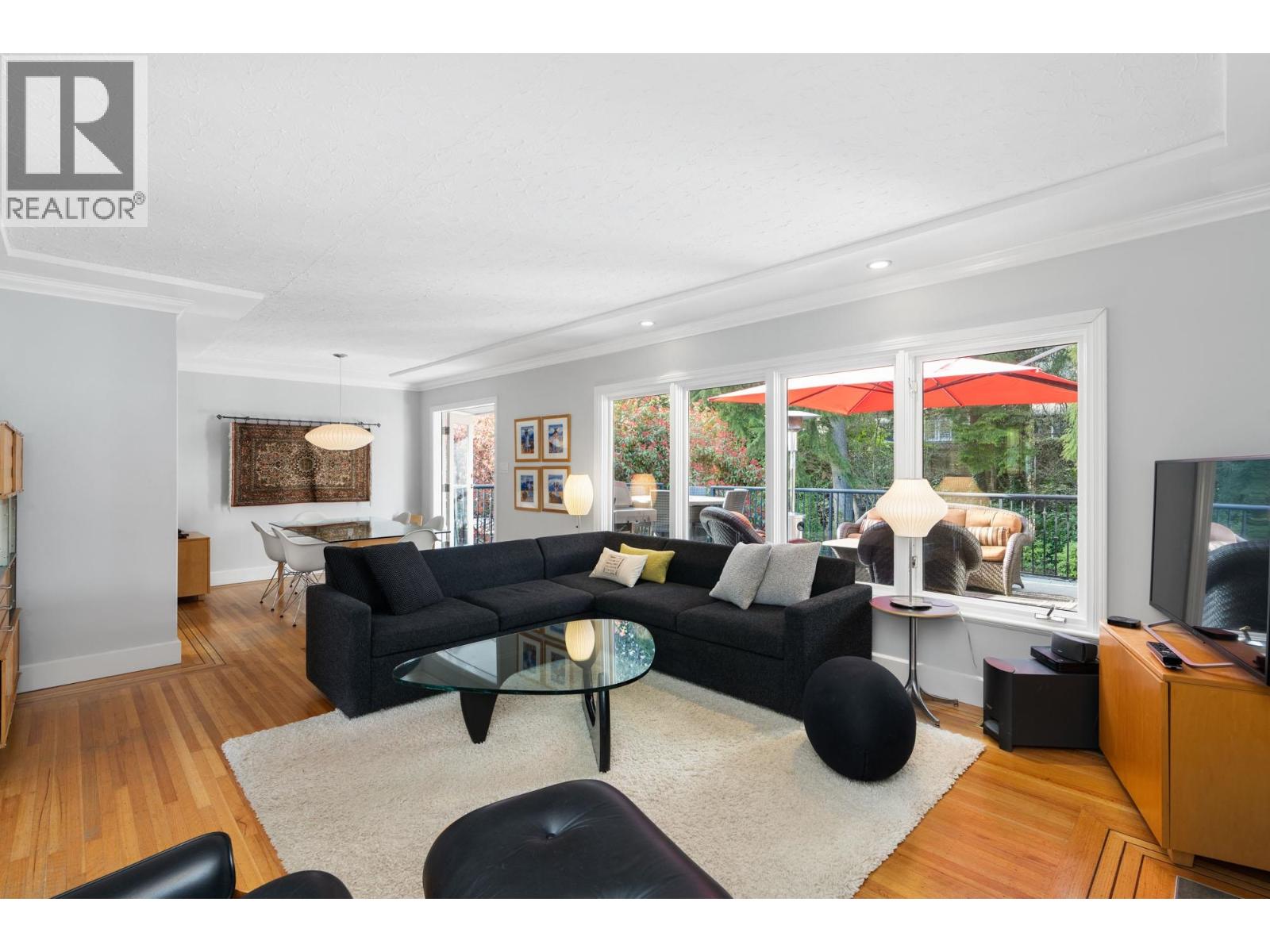 956 Belvista Crescent, North Vancouver, British Columbia  V7R 2B4 - Photo 6 - R3109444