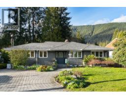 956 BELVISTA CRESCENT, North Vancouver, British Columbia