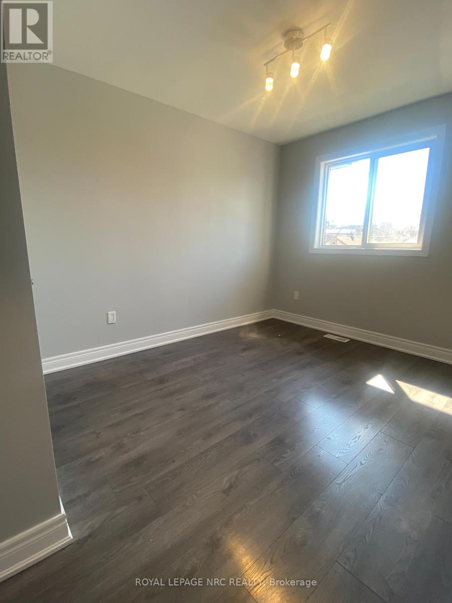 76 Almond Street, Welland, Ontario  L3B 3P8 - Photo 11 - X12974900