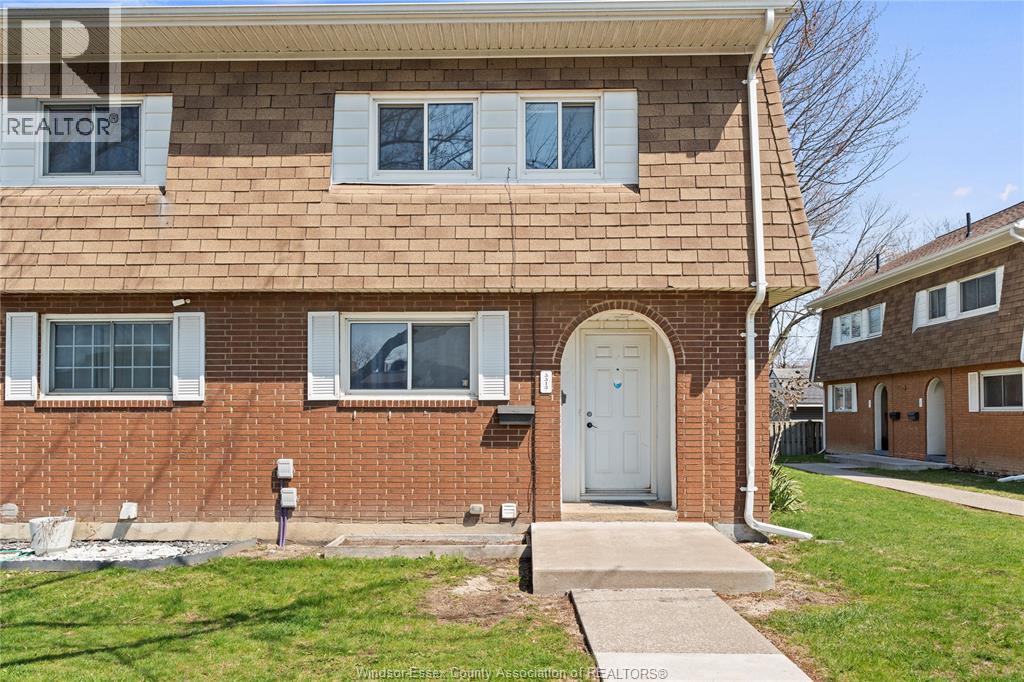 5513 Coronation, Windsor, Ontario  N8T 1B2 - Photo 2 - 26007650