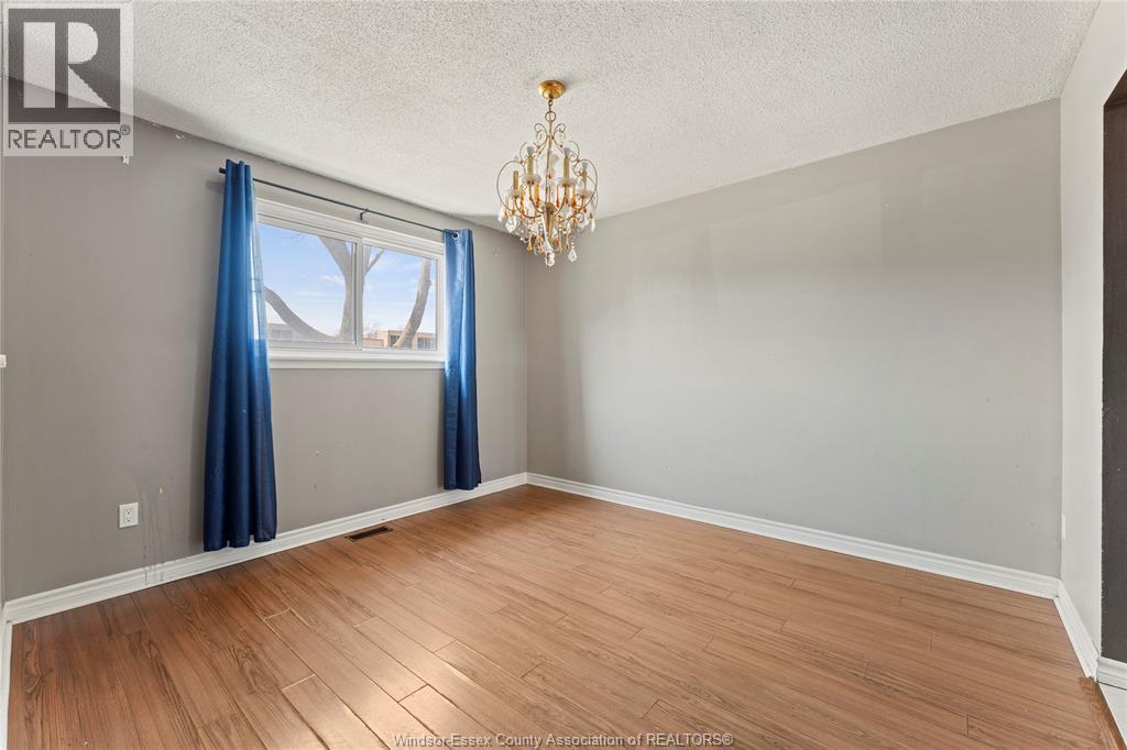 5513 Coronation, Windsor, Ontario  N8T 1B2 - Photo 4 - 26007650
