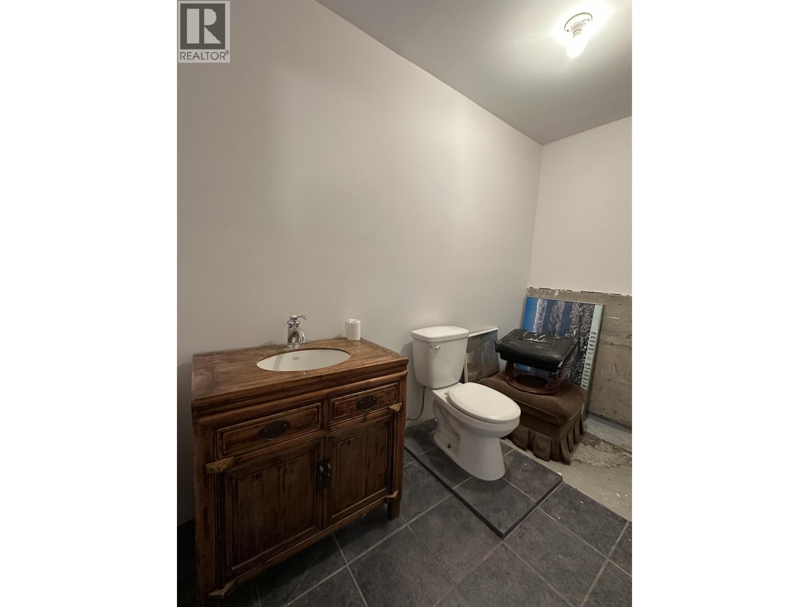 7617 Clearview Road, Lone Butte, British Columbia  V0K 1X3 - Photo 33 - R3106957