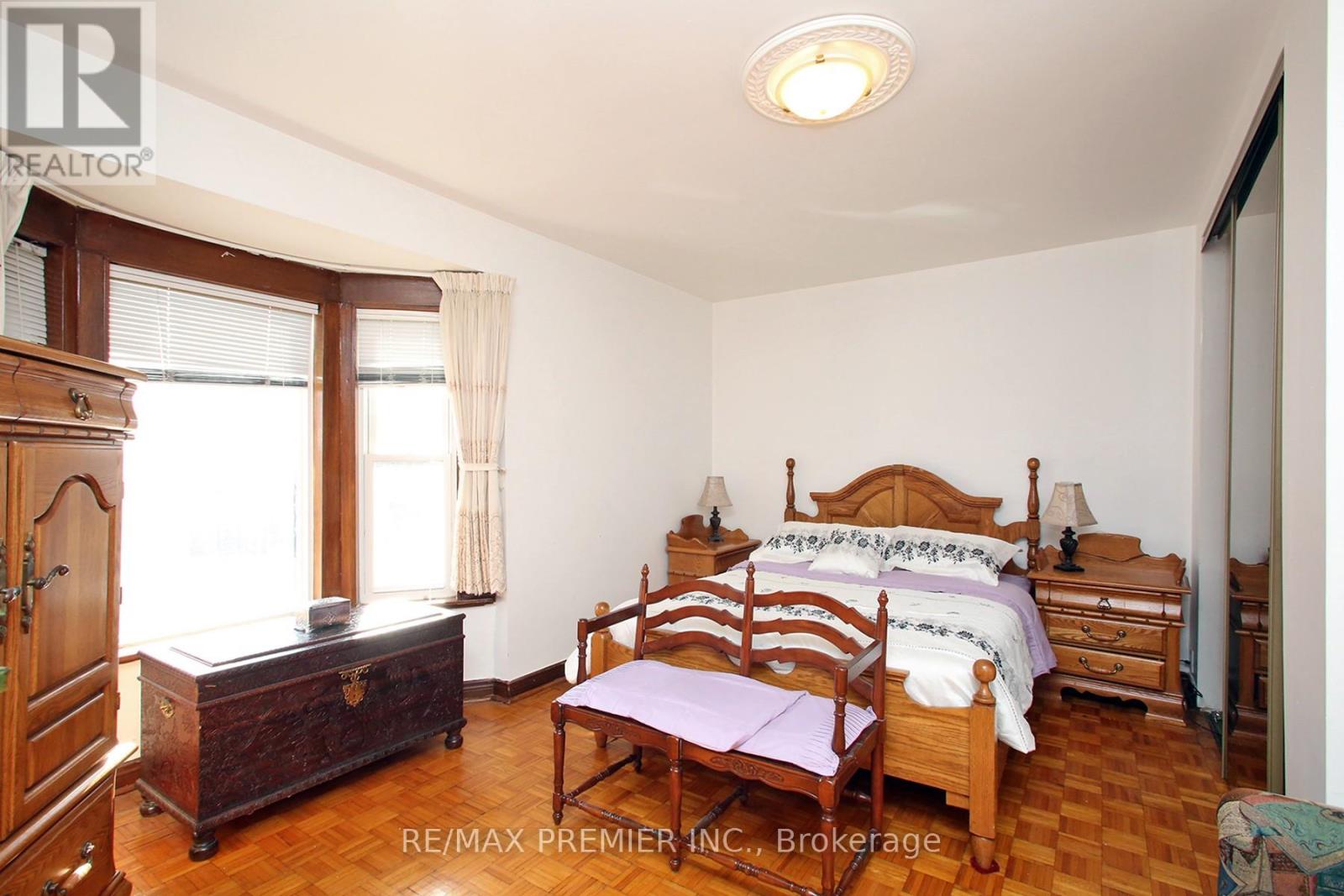 172 Lauder Avenue, Toronto, Ontario  M6E 3H4 - Photo 23 - C12976410