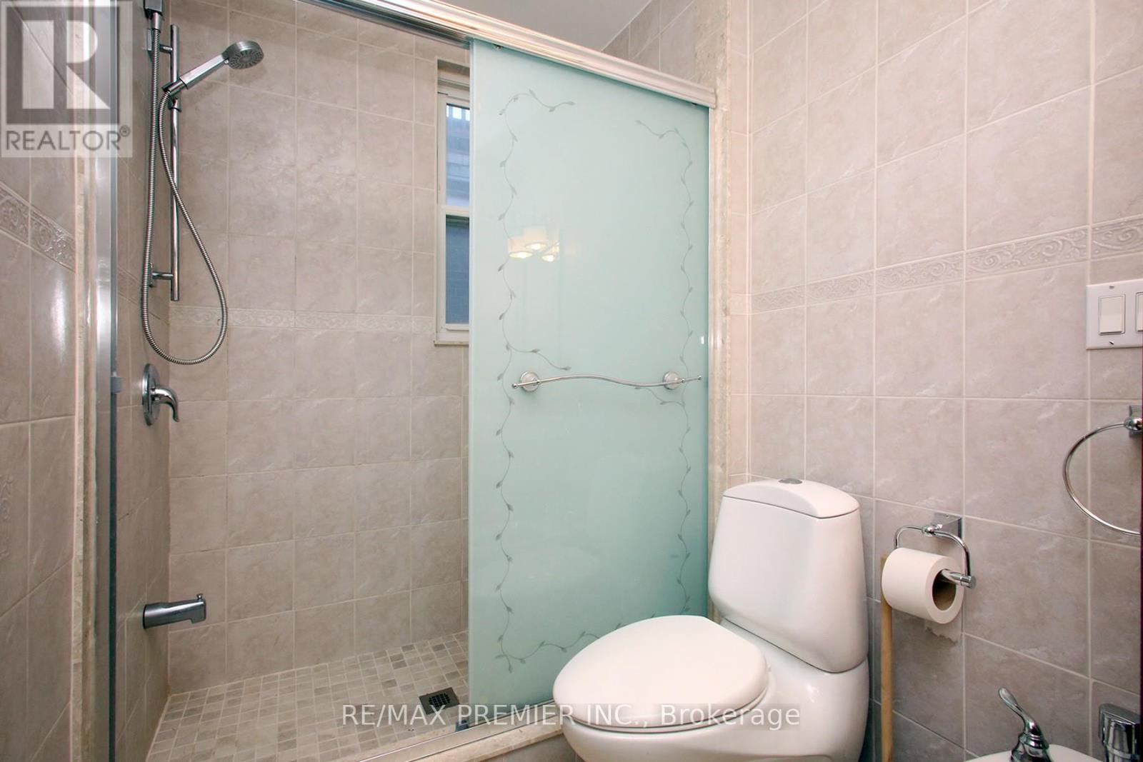 172 Lauder Avenue, Toronto, Ontario  M6E 3H4 - Photo 25 - C12976410