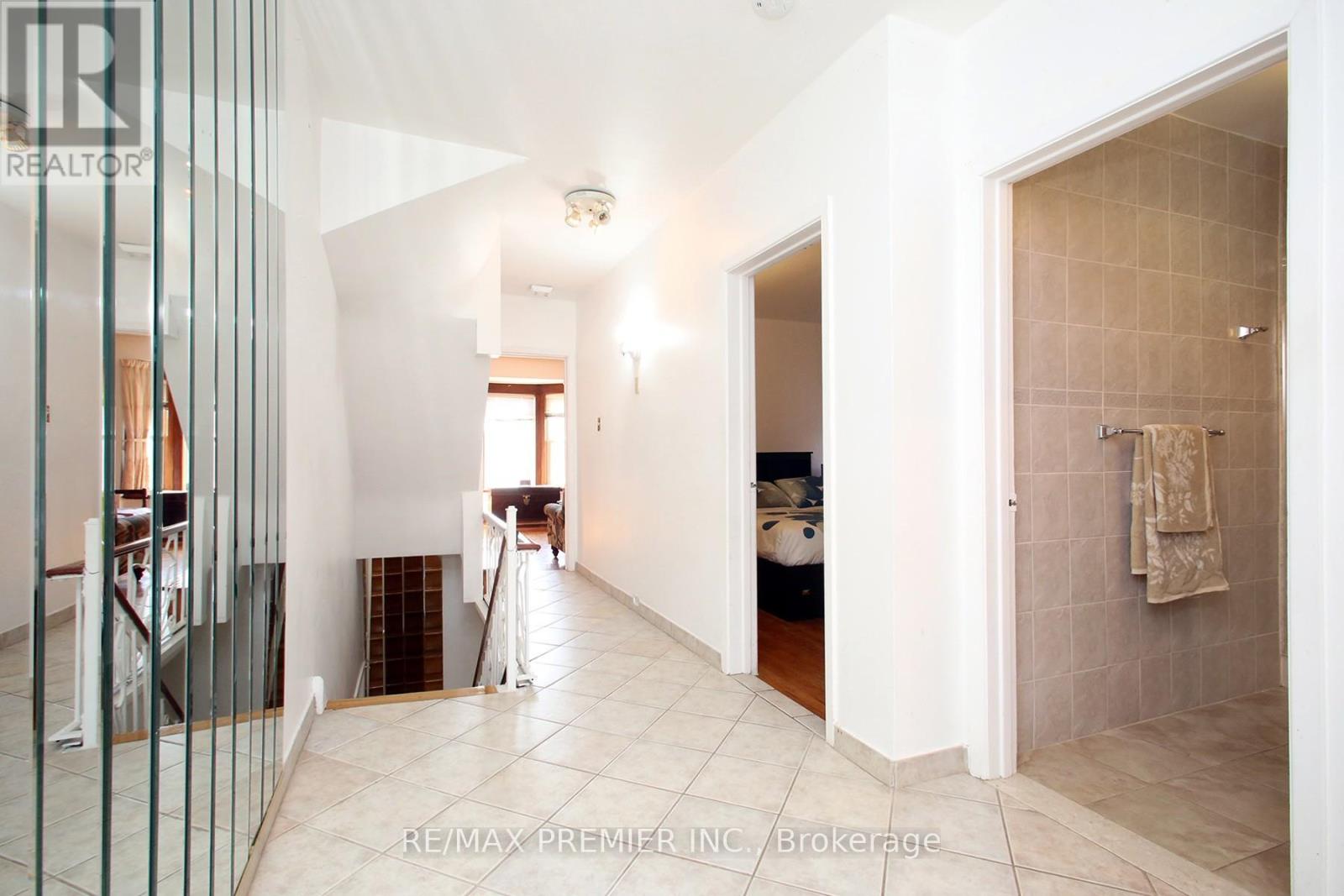 172 Lauder Avenue, Toronto, Ontario  M6E 3H4 - Photo 26 - C12976410