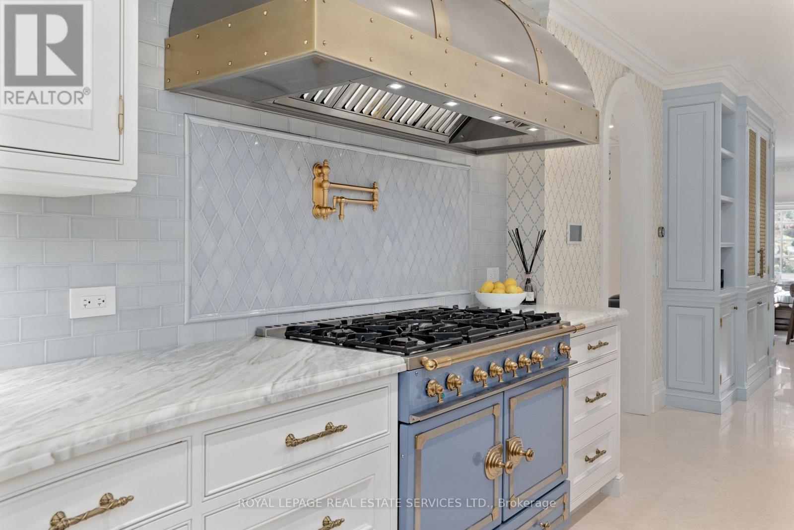 108 Sandringham Drive, Toronto, Ontario  M3H 1C9 - Photo 11 - C12979628