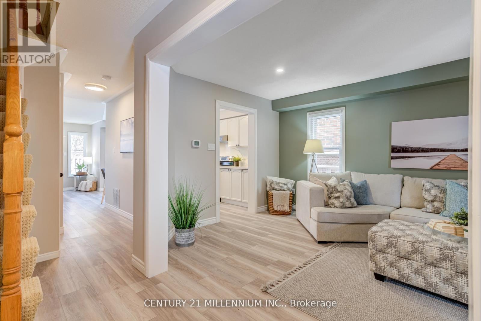 327 Perry Road, Orangeville, Ontario  L9W 4Y9 - Photo 5 - W12972314