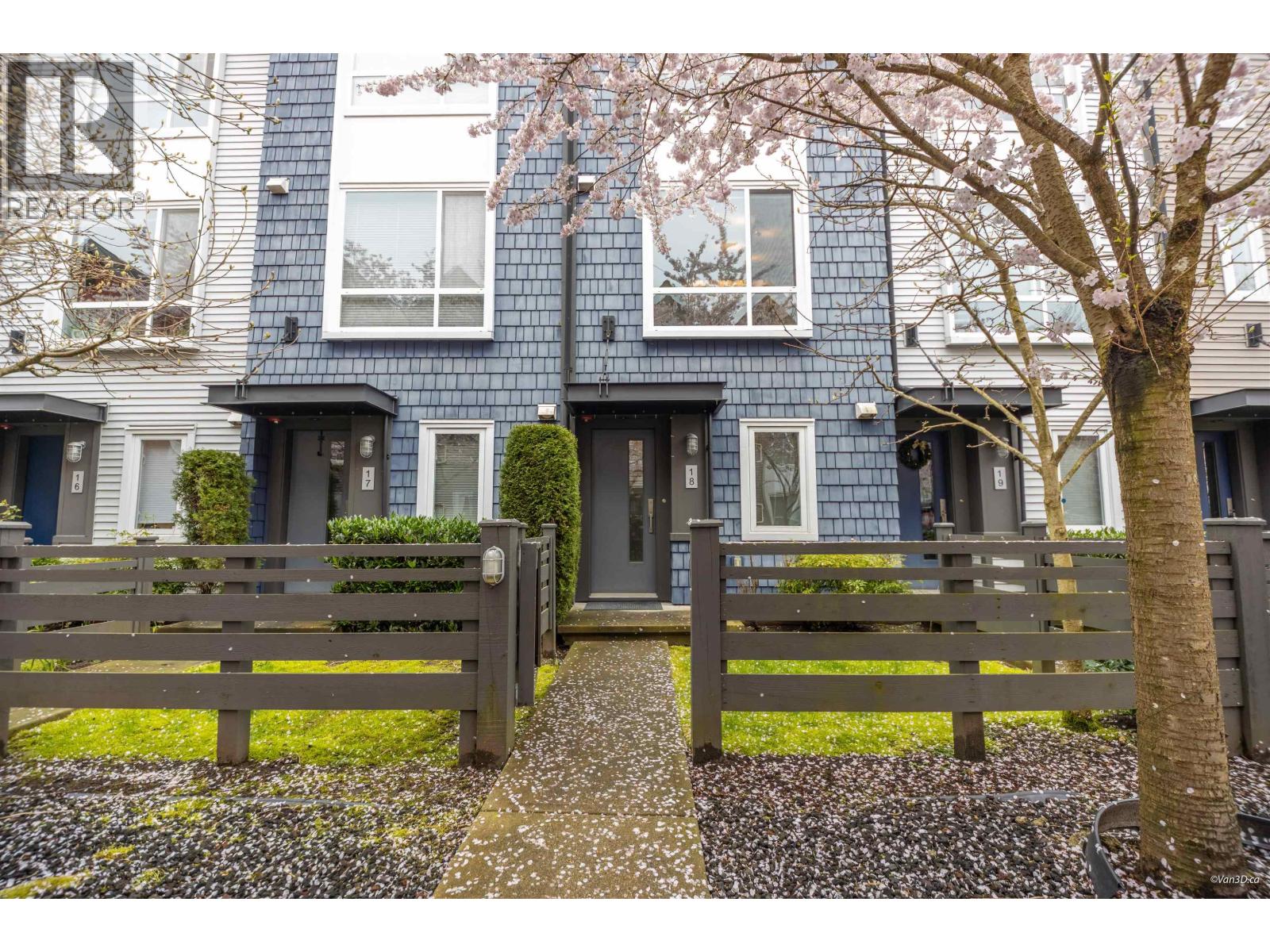 18 2310 Ranger Lane, Port Coquitlam, British Columbia  V3B 0K3 - Photo 2 - R3109331