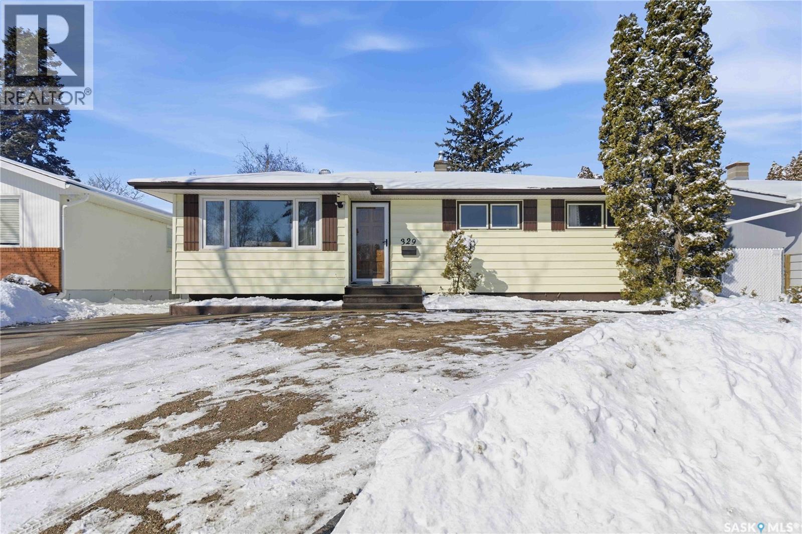 329 X Avenue N, Saskatoon, Saskatchewan  S7L 5J6 - Photo 2 - SK032492