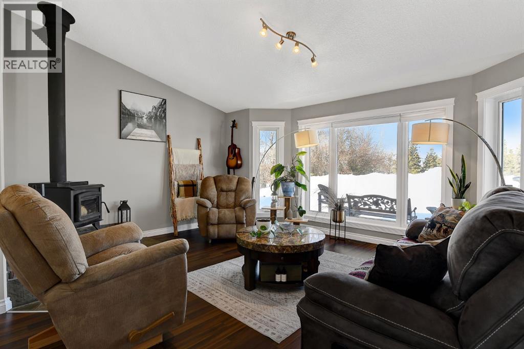 1419 Twp 724, Debolt, Alberta  T0h 1b0 - Photo 5 - A2295295