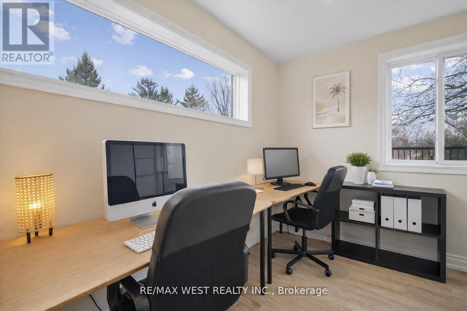 201 Rhodes Avenue, Toronto, Ontario  M4L 3A2 - Photo 21 - E12979642