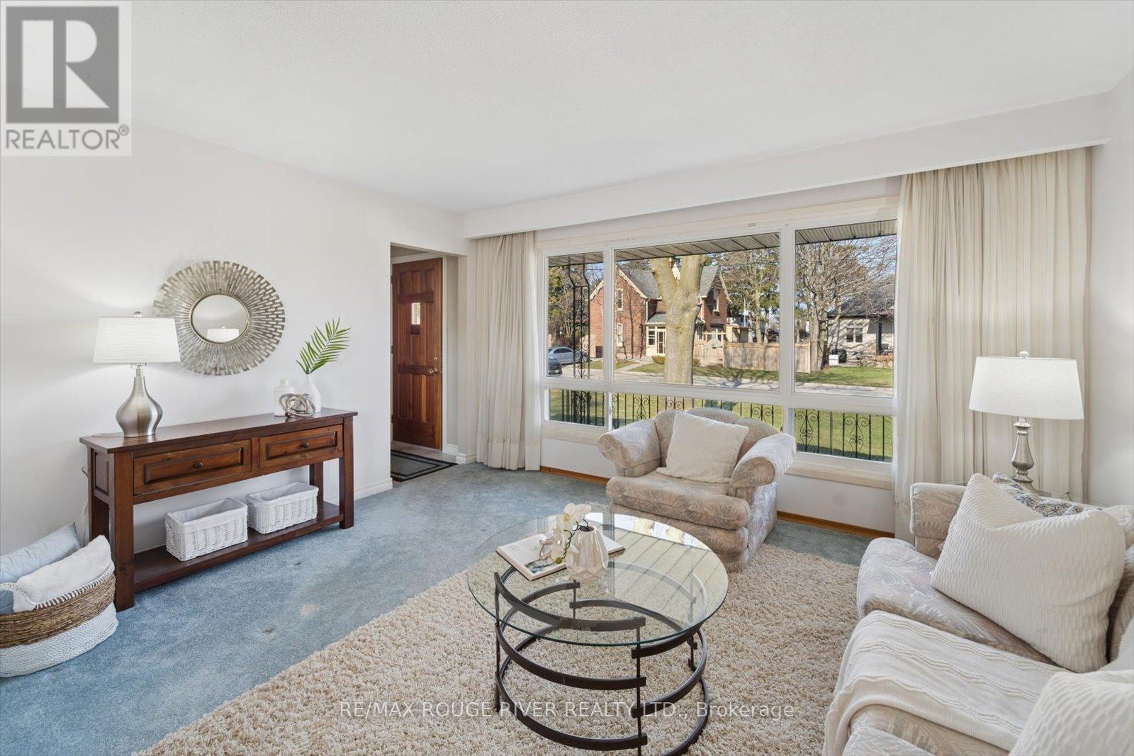 672 Pleasant Street, Pickering, Ontario  L1W 1P7 - Photo 10 - E12979648