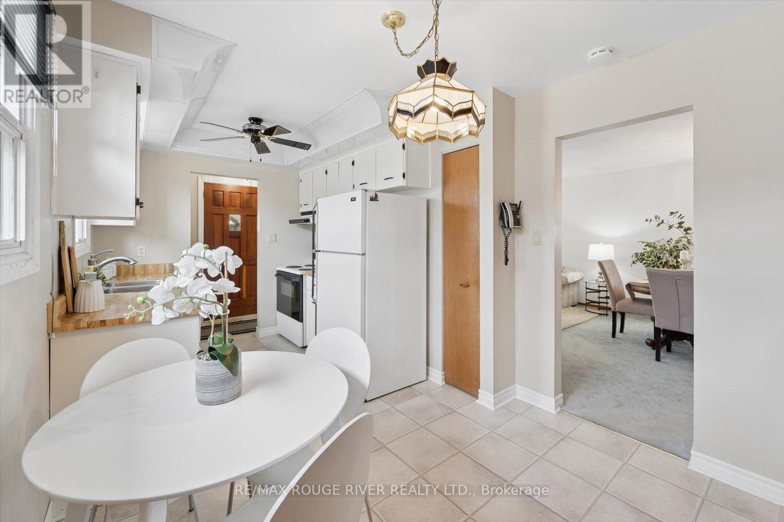 672 Pleasant Street, Pickering, Ontario  L1W 1P7 - Photo 13 - E12979648