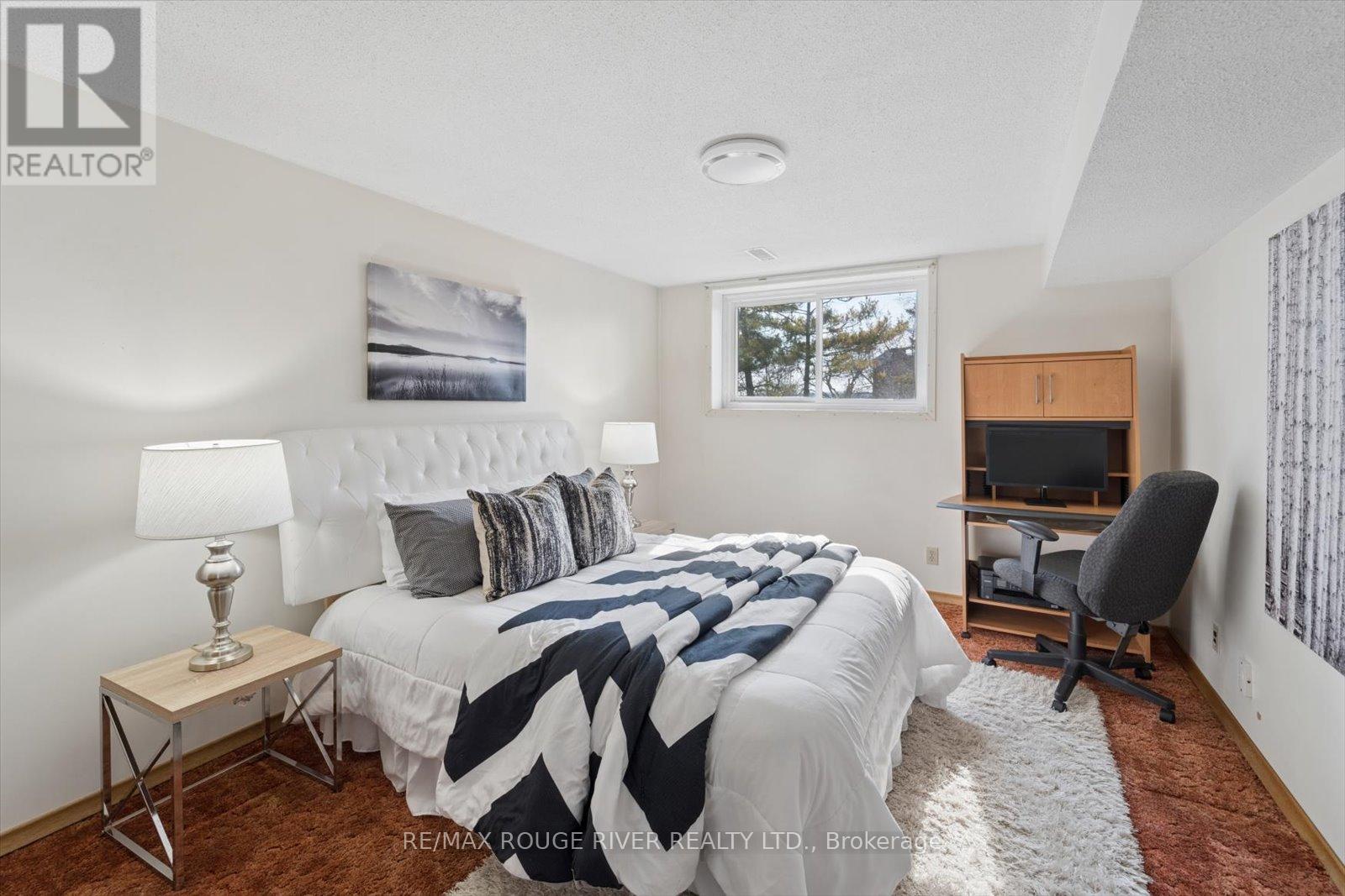 672 Pleasant Street, Pickering, Ontario  L1W 1P7 - Photo 31 - E12979648