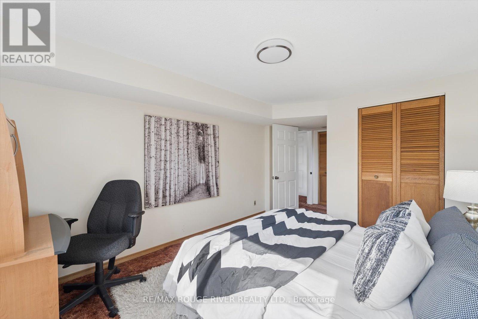 672 Pleasant Street, Pickering, Ontario  L1W 1P7 - Photo 32 - E12979648