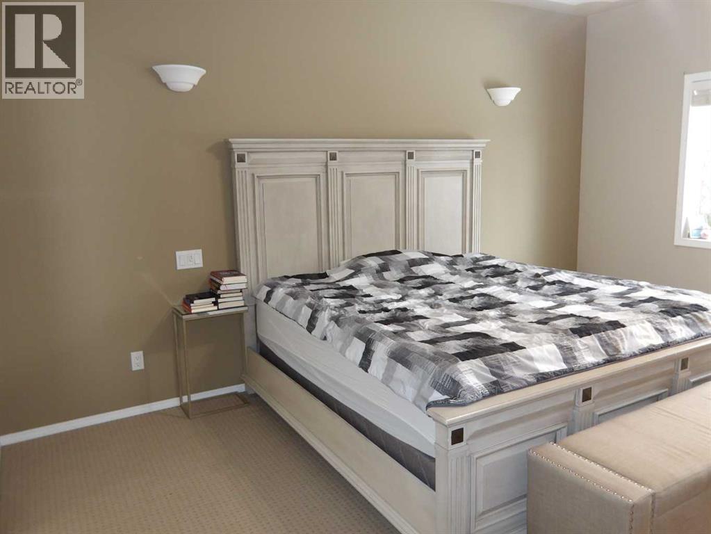 39 Ashley Close, Red Deer, Alberta  T4R 2X3 - Photo 7 - A2296003