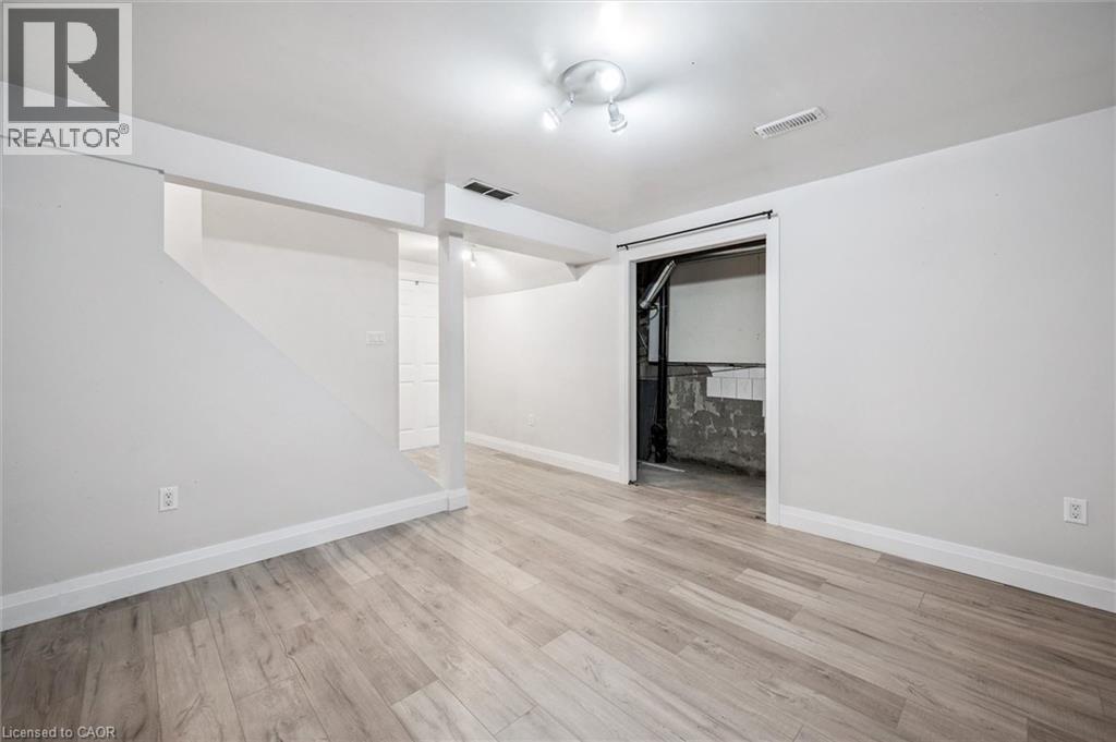 252 The Country Way, Kitchener, Ontario  N2E 2P9 - Photo 23 - 40807574