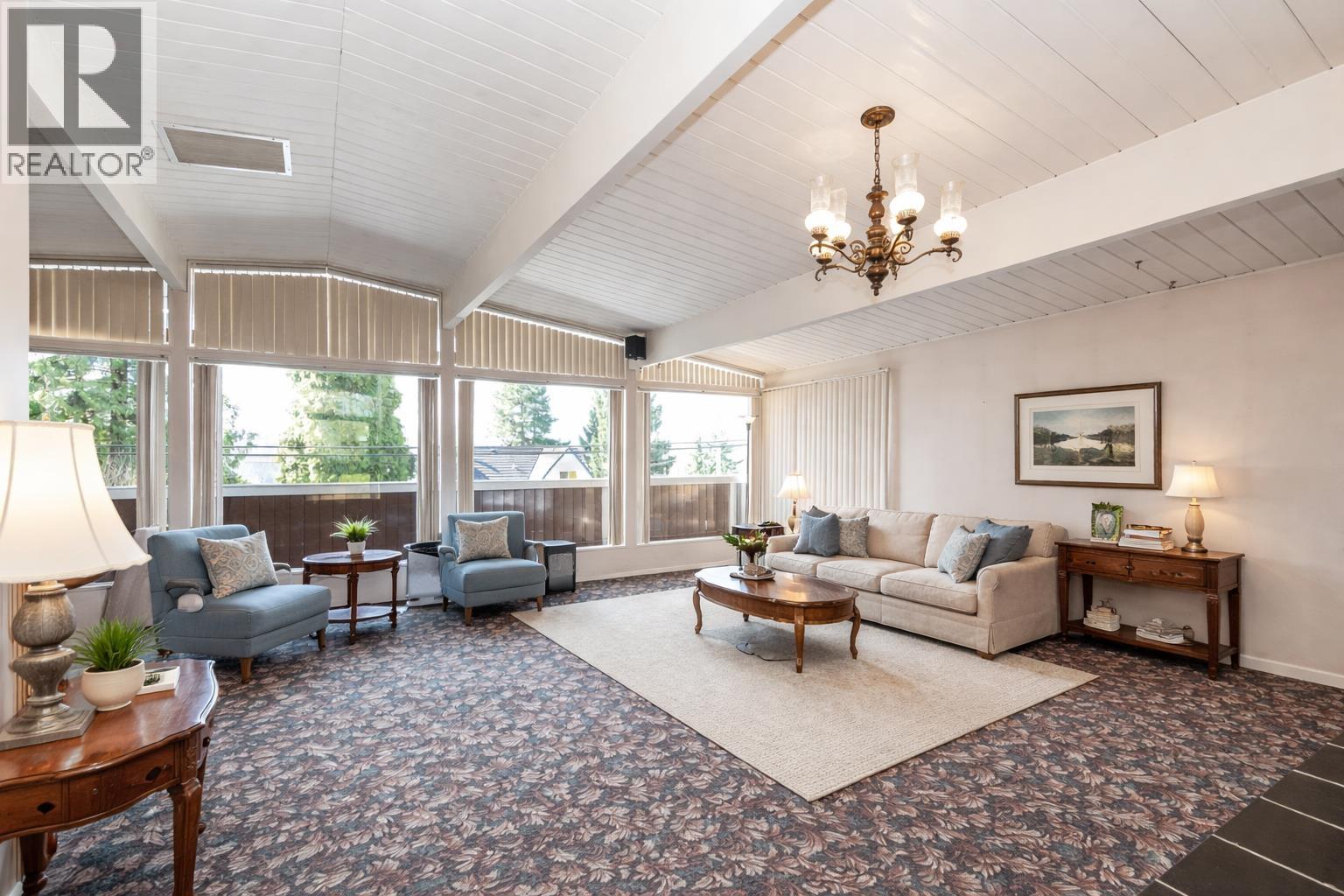 2113 Cape Horn Avenue, Coquitlam, British Columbia  V3K 1J4 - Photo 3 - R3109014