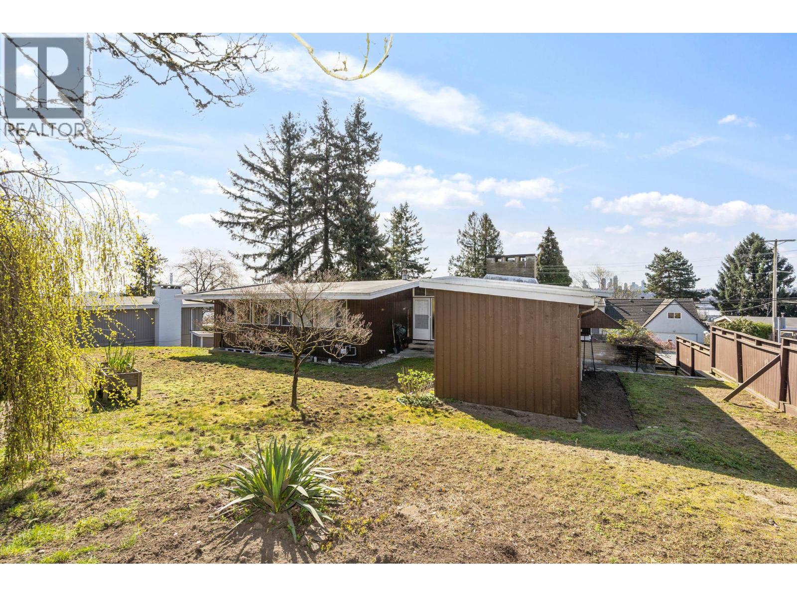 2113 Cape Horn Avenue, Coquitlam, British Columbia  V3K 1J4 - Photo 33 - R3109014