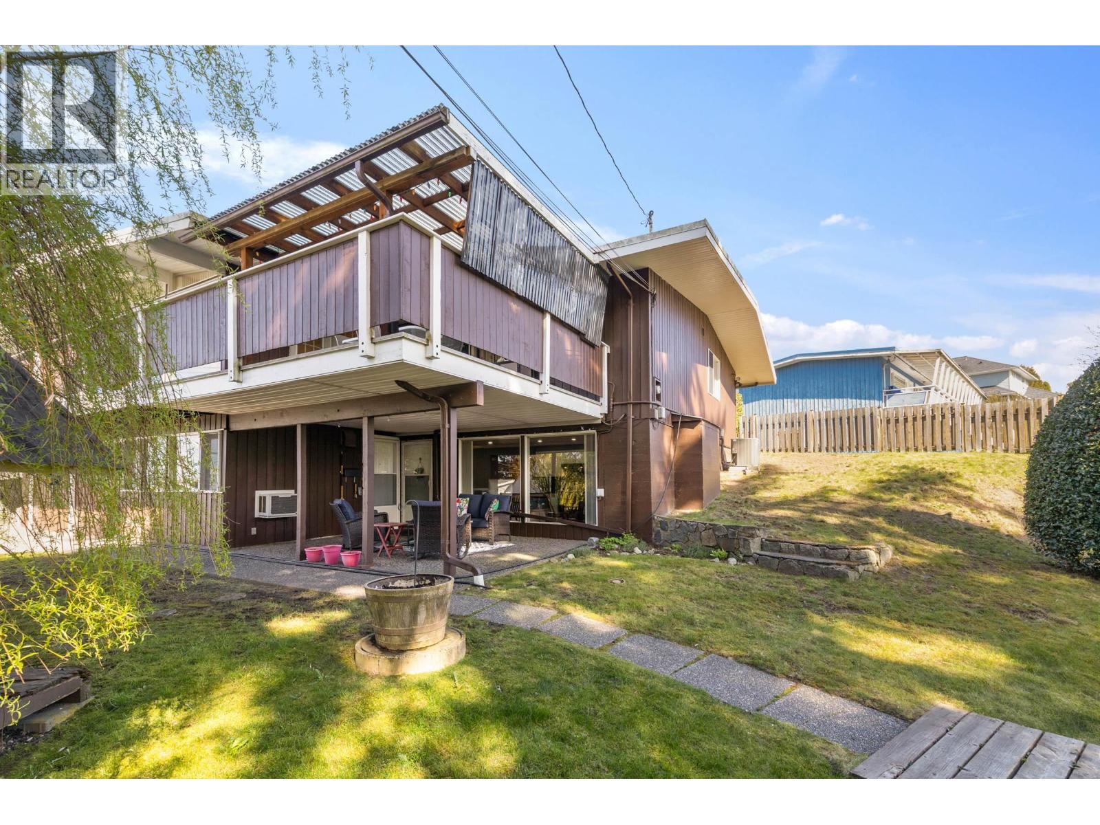 2113 Cape Horn Avenue, Coquitlam, British Columbia  V3K 1J4 - Photo 31 - R3109014