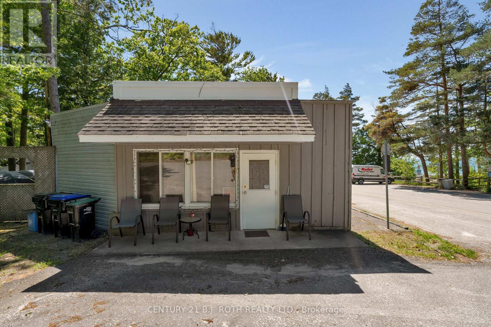 2026 Tiny Beaches Road S, Tiny, Ontario  L0L 1P1 - Photo 37 - S12979636