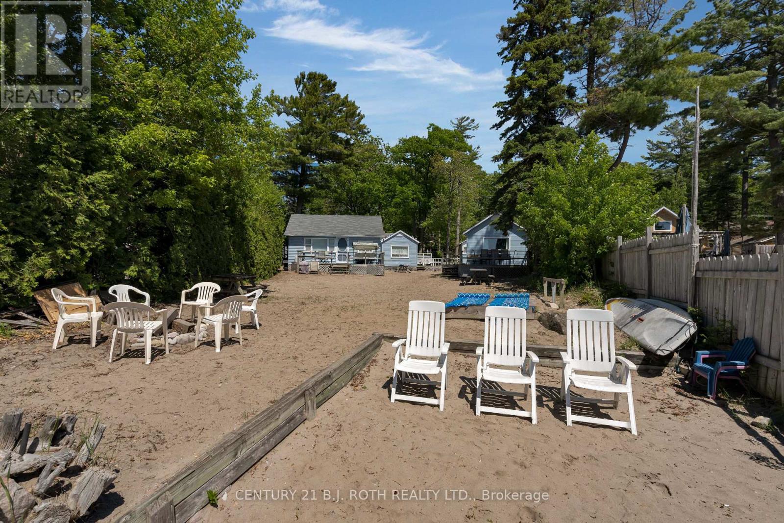 2026 Tiny Beaches Road S, Tiny, Ontario  L0L 1P1 - Photo 4 - S12979636