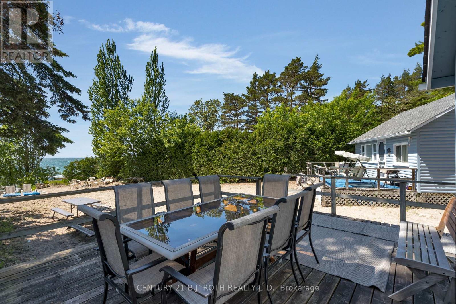 2026 Tiny Beaches Road S, Tiny, Ontario  L0L 1P1 - Photo 6 - S12979636