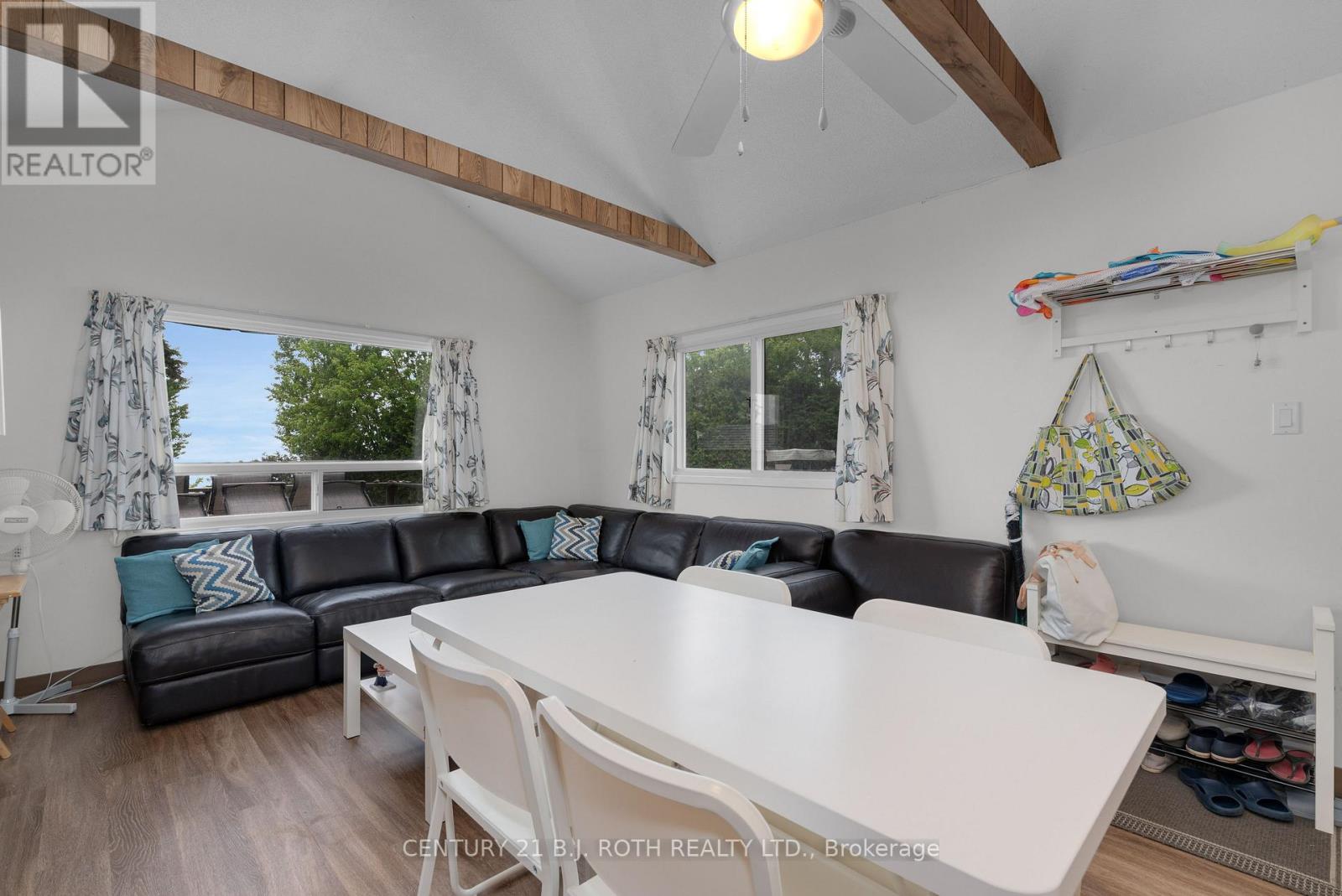 2026 Tiny Beaches Road S, Tiny, Ontario  L0L 1P1 - Photo 9 - S12979636