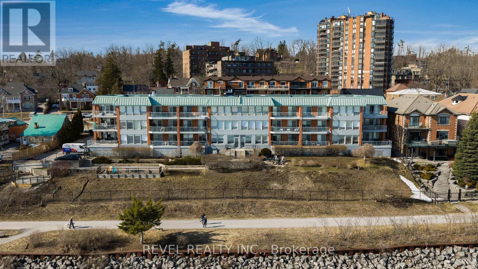 304 - 21 Kempenfelt Drive, Barrie, Ontario  L4M 1B8 - Photo 2 - S12979662
