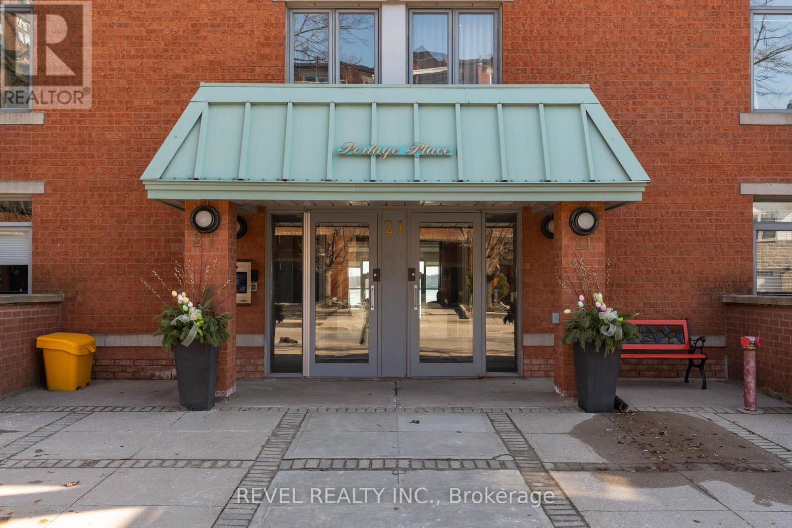 304 - 21 Kempenfelt Drive, Barrie, Ontario  L4M 1B8 - Photo 3 - S12979662