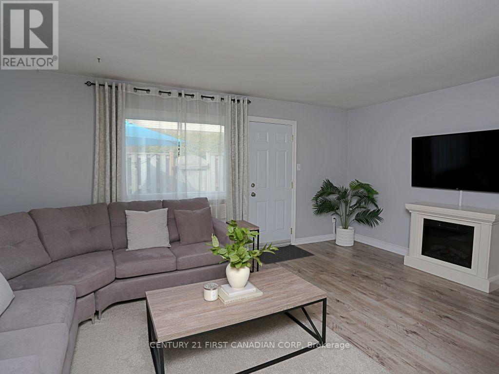 7 - 166 Southdale Road W, London South, Ontario  N6J 2J1 - Photo 6 - X12665996