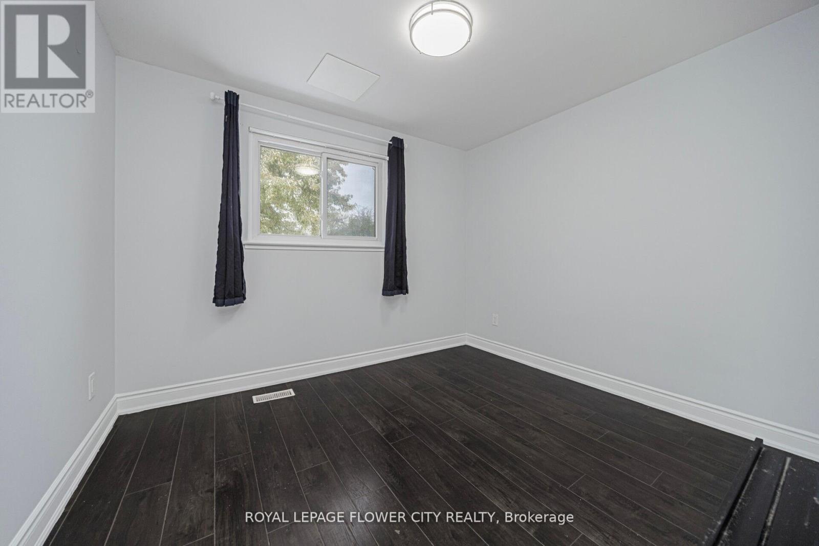 60 Lexington Avenue, Toronto, Ontario  M9V 2G8 - Photo 25 - W12979614