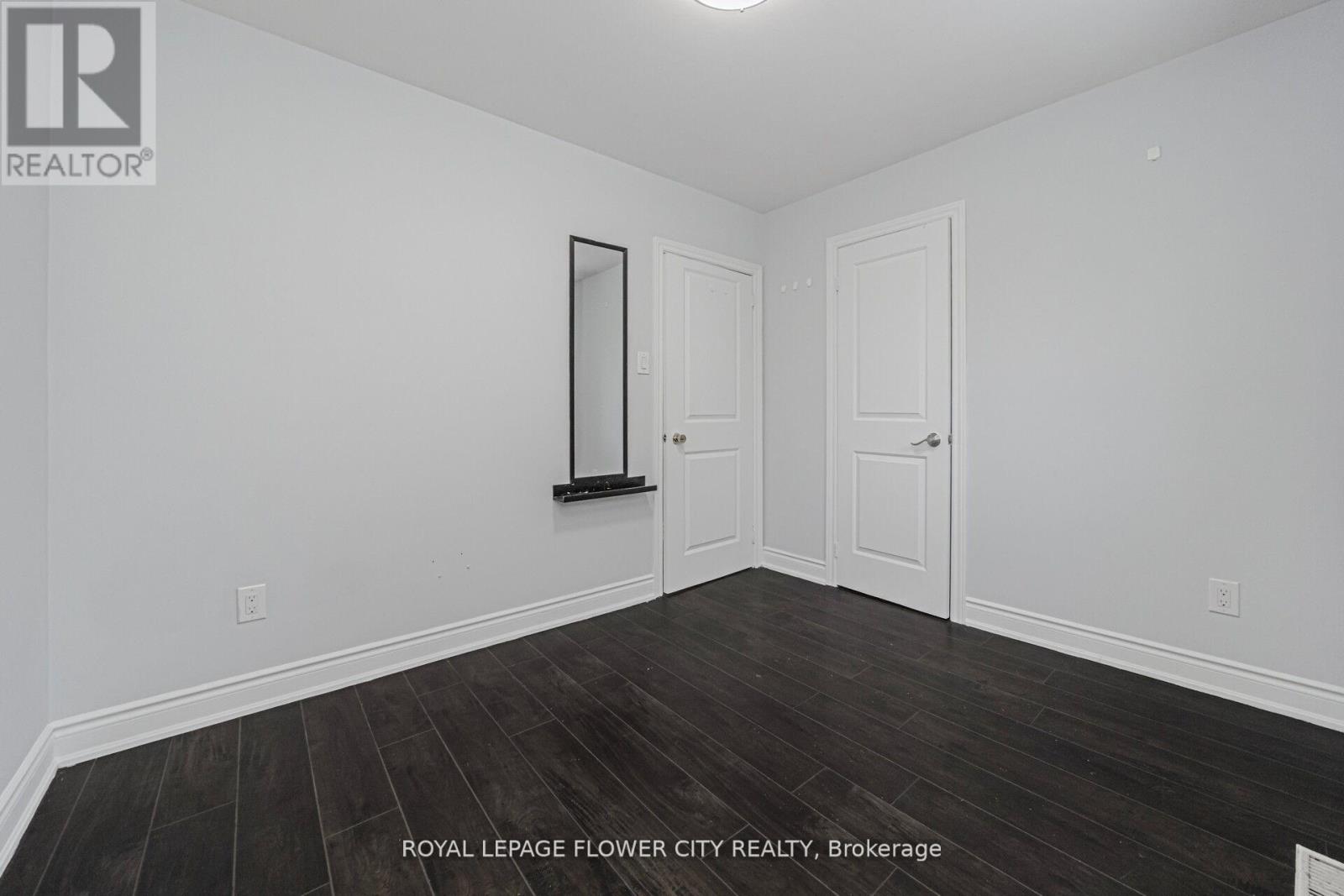 60 Lexington Avenue, Toronto, Ontario  M9V 2G8 - Photo 26 - W12979614