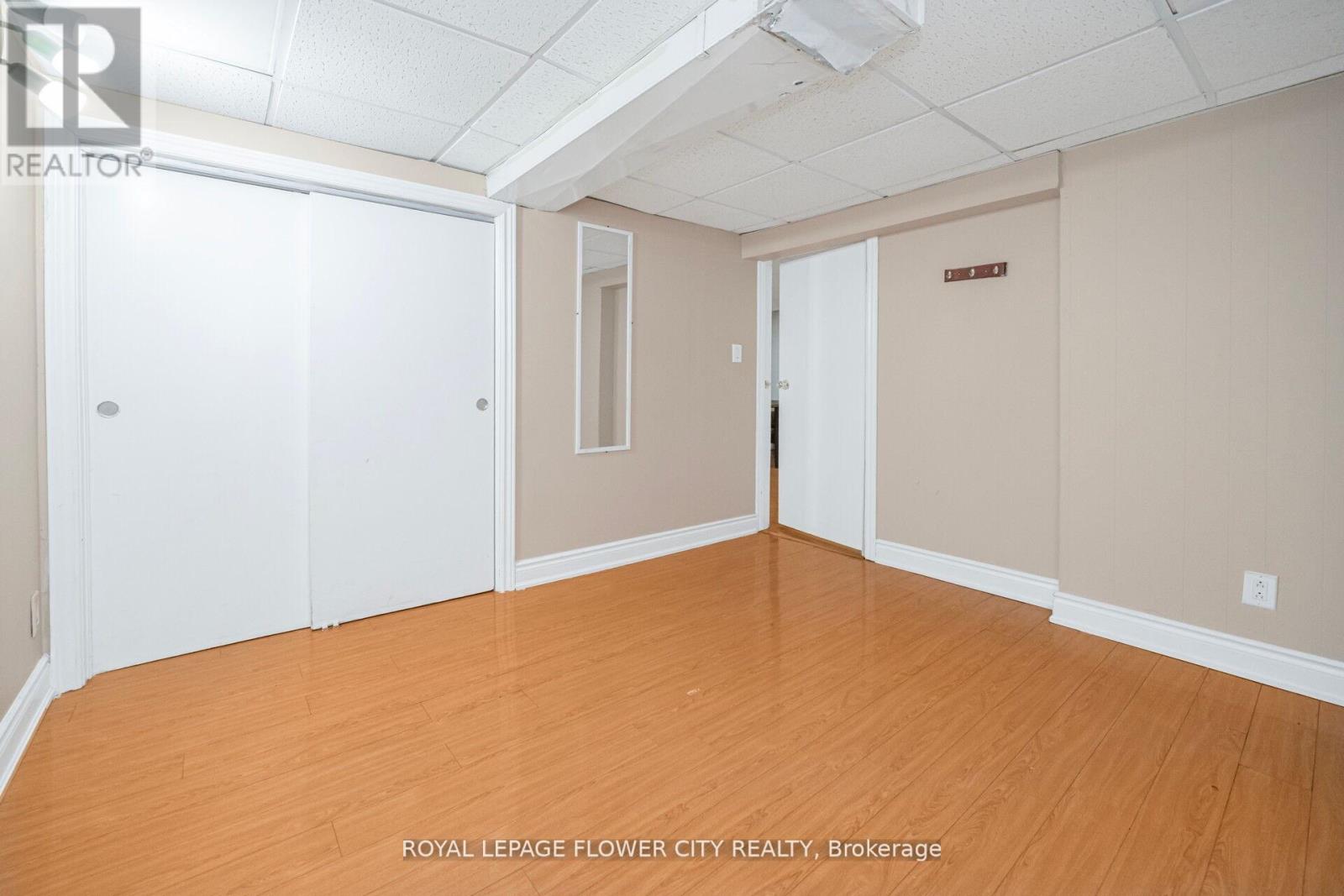 60 Lexington Avenue, Toronto, Ontario  M9V 2G8 - Photo 40 - W12979614