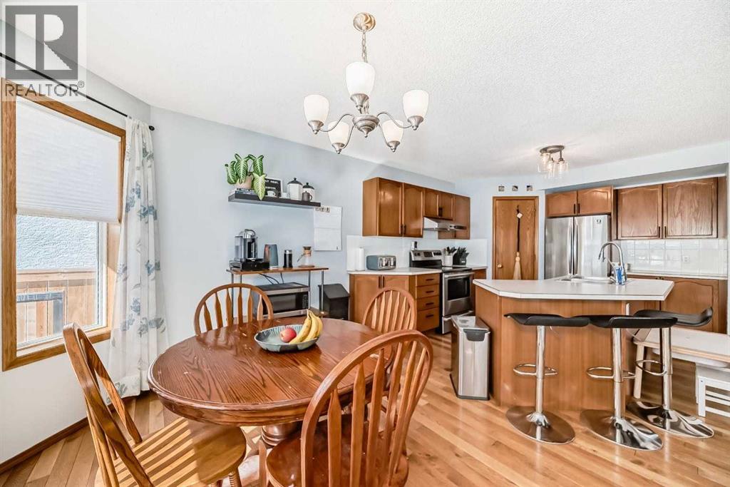 15 Citadel Meadow Grove NW, Calgary, Alberta  T3G 4K6 - Photo 4 - A2299760