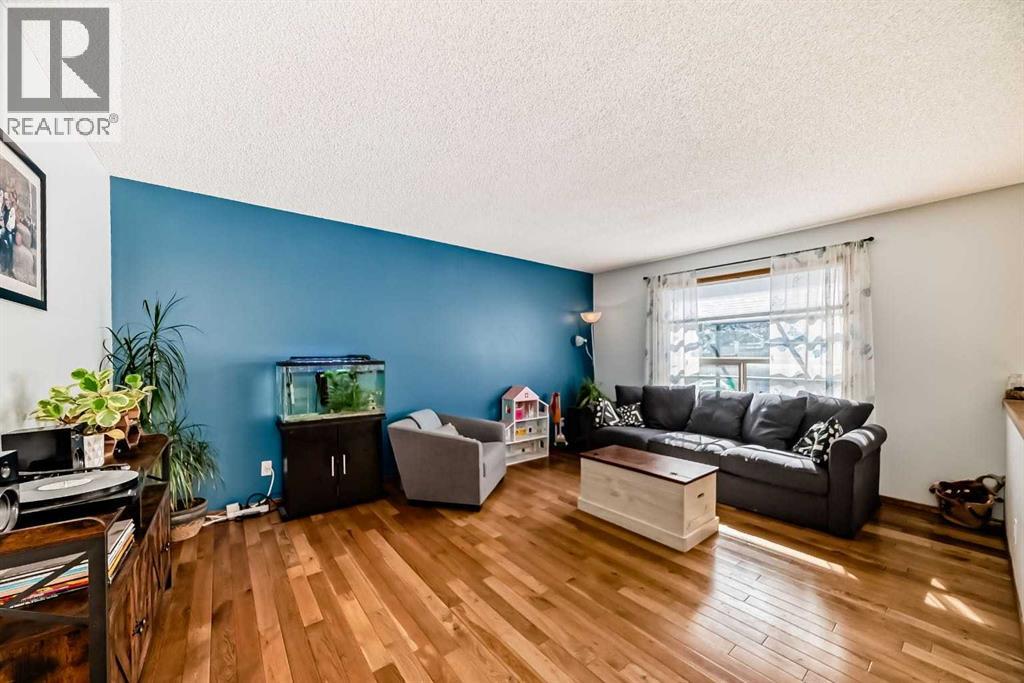 15 Citadel Meadow Grove NW, Calgary, Alberta  T3G 4K6 - Photo 2 - A2299760