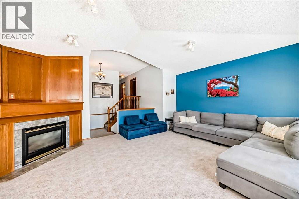 15 Citadel Meadow Grove NW, Calgary, Alberta  T3G 4K6 - Photo 5 - A2299760